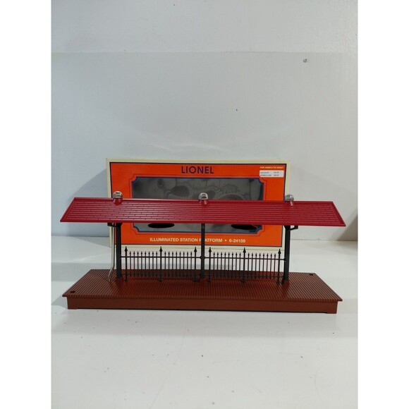 Lionel 6-24159 O Gauge Model Railroad Accessory Lighted Station Platform w/Box - Picture 4 of 16